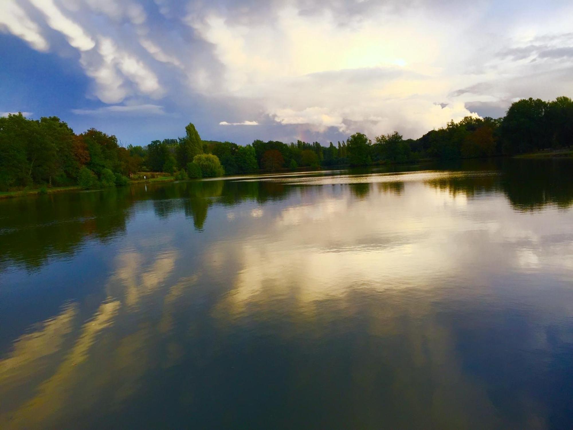 Nature Et Bord D'Etang A Jars Exteriér fotografie